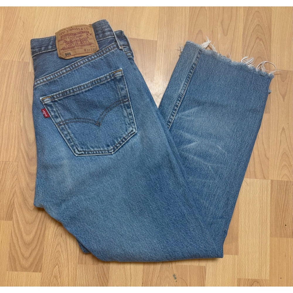 Vintage 1994 Levi's 501 Jeans Made in UK W31 L32 Fits Women Size 10 30 Raw Hem